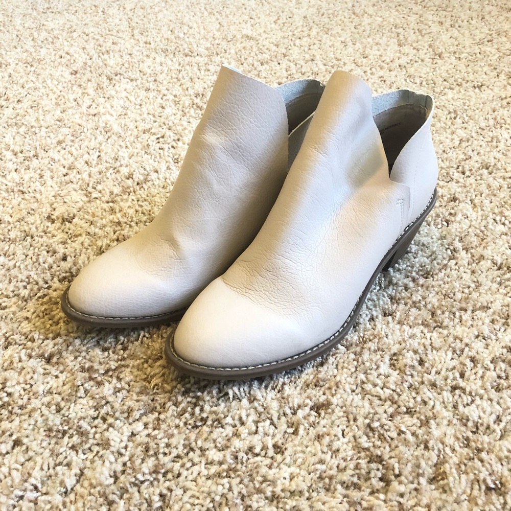Universal Thread Booties